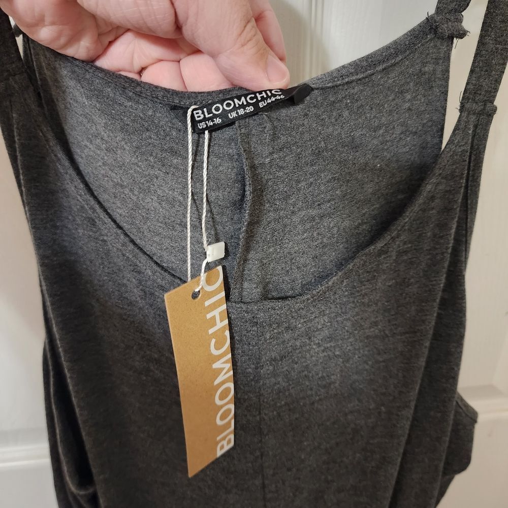 BloomChic Charcoal Sleeveless Jumpsuit Size 1x NWT - Picture 4 of 6
